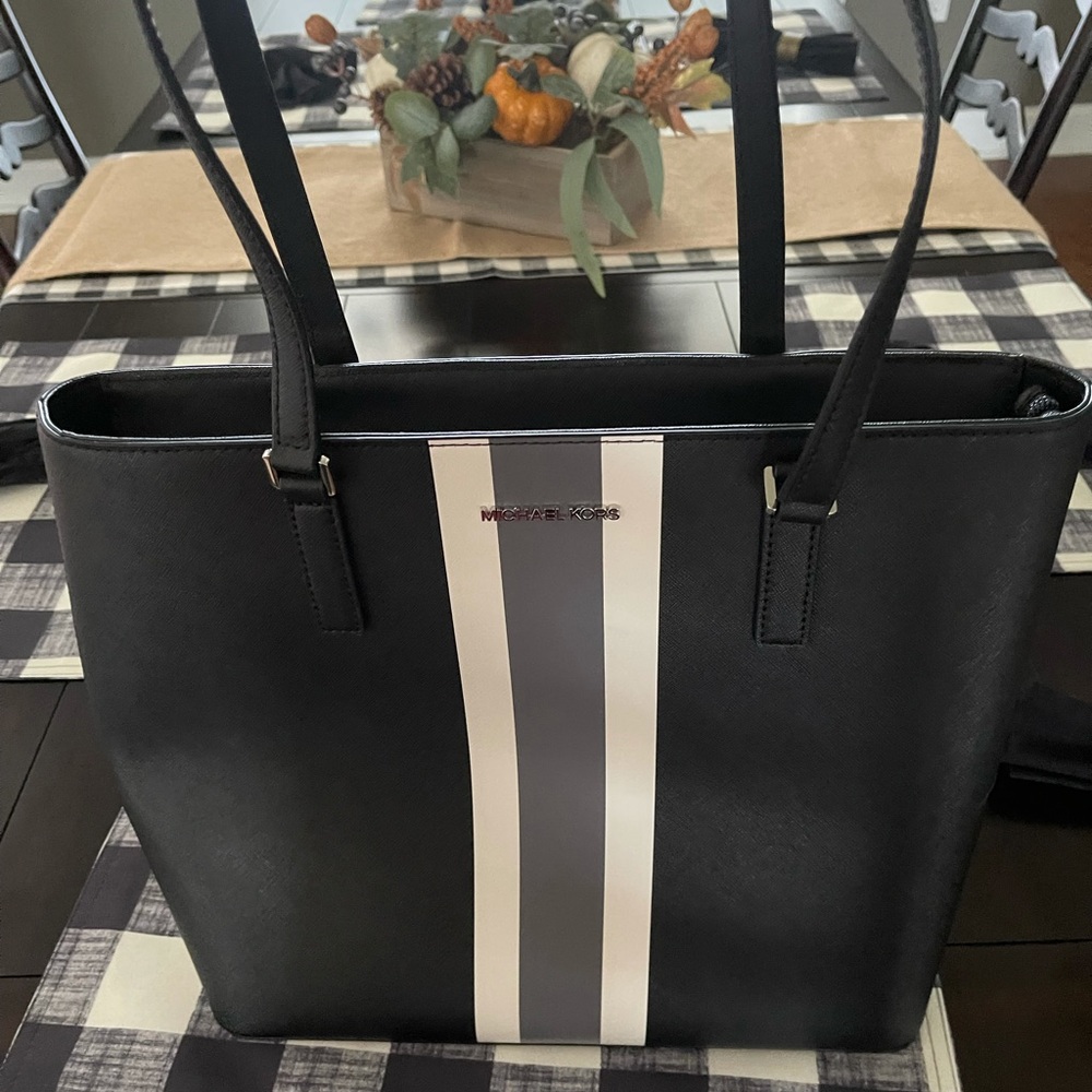 Michael Kors Shoulder Handbag, W15x13L